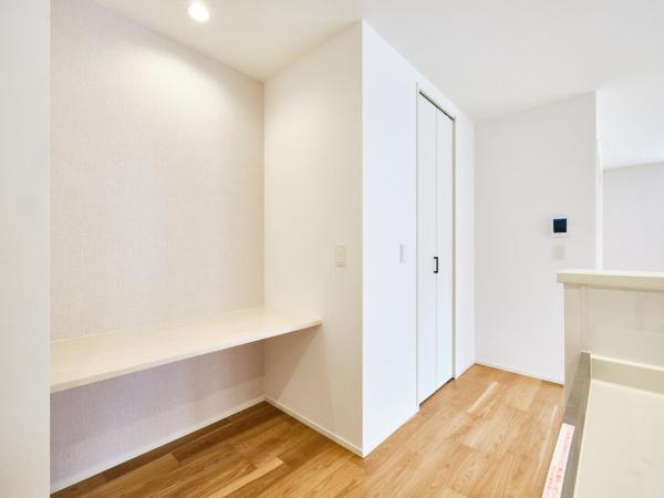 ローズプレイス京都藤森 リビングダイニング