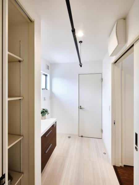 ローズプレイス京都藤森 ランドリースペース