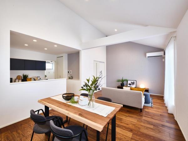 ローズプレイス京都藤森 リビング