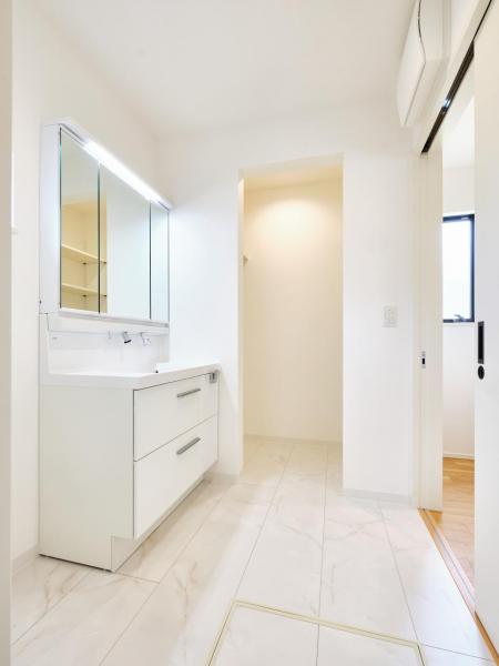 ローズプレイス京都藤森 洗面化粧台