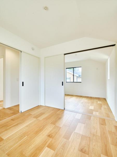 ローズプレイス京都藤森 リビング以外の居室