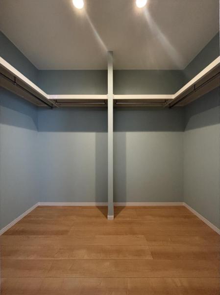 【京阪の家】ローズグランデ北43東3 ウォークインクローゼット