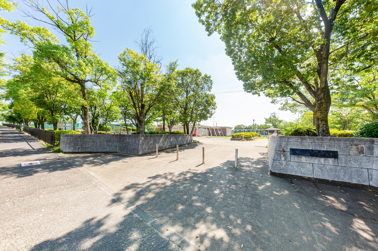 八幡市立さつき近隣公園・市民プール