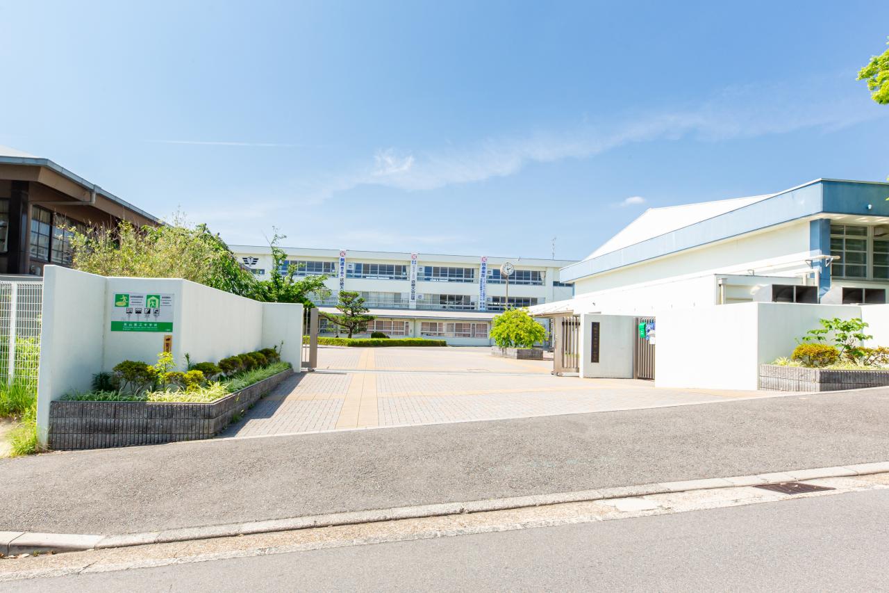 八幡市立男山第三中学校