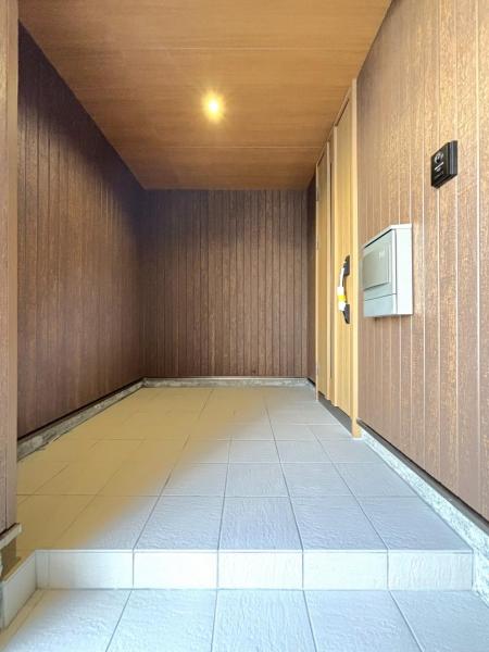 【京阪の家】ローズグランデ本町1条Ⅱ 玄関(共用部)
