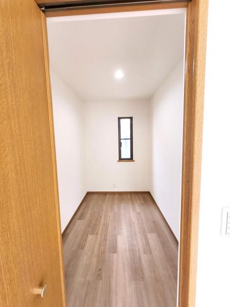 中央区鈴谷5丁目　中古戸建 収納