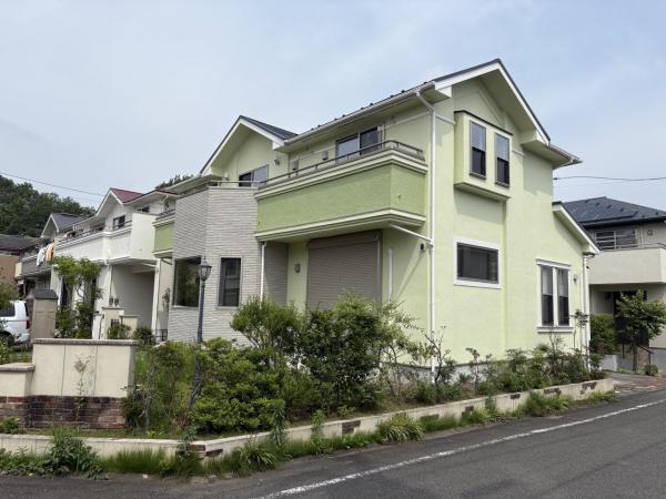 八王子市七国4丁目中古戸建 前面道路含む現地写真
