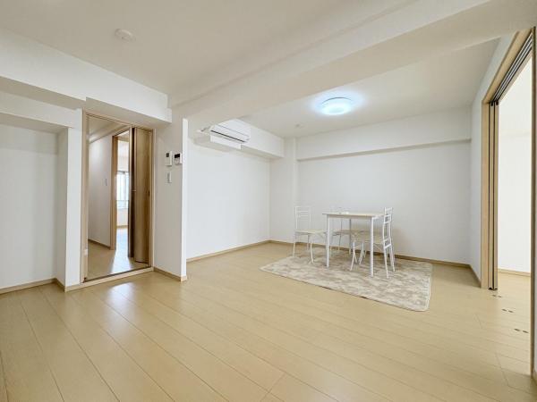 シャレ―北野 リビングダイニング