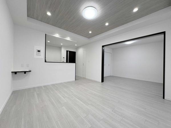 ドミナス多摩・南大沢 リビングダイニング