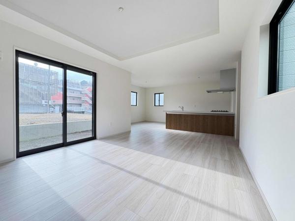 八王子市兵衛2丁目　新築戸建 リビングダイニング