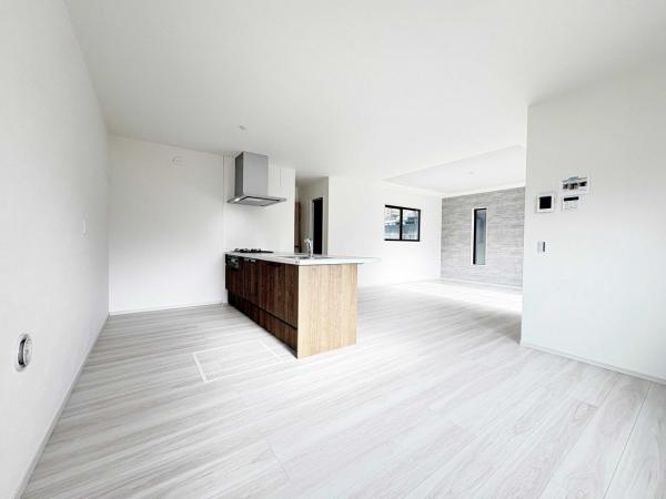 八王子市兵衛2丁目　新築戸建 リビングダイニング