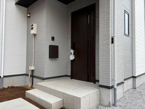 八王子市兵衛2丁目　新築戸建 玄関