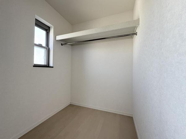 八王子市片倉町2899-12　戸建 収納