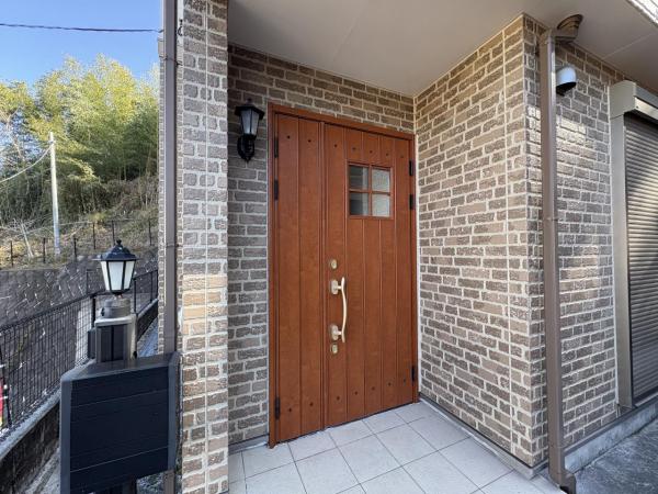 八王子市片倉町2899-12　戸建 玄関