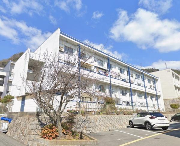 中古マンション 神戸市灘区鶴甲３丁目5-30 阪急神戸線六甲駅 570万円