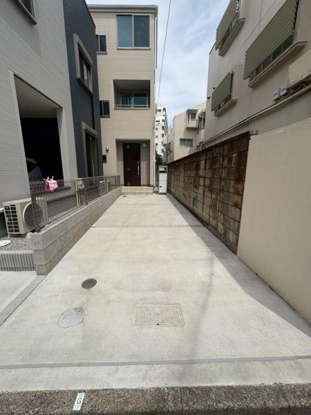 東村山市本町1丁目の戸建 駐車場
