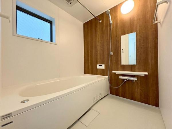 東村山市本町1丁目の戸建 浴室