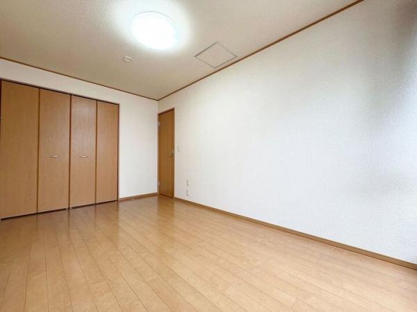 小平市天神町1丁目の戸建 寝室