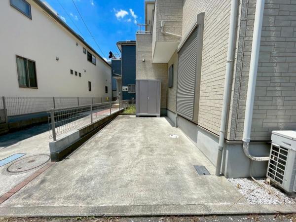 小平市天神町1丁目の戸建 駐車場