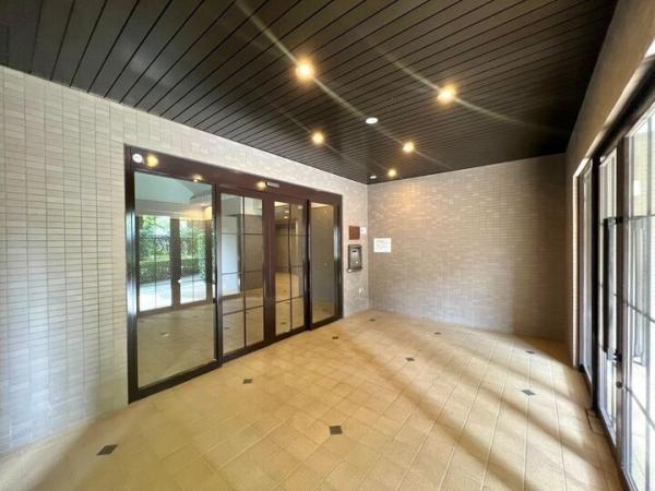 ヴィラージュ・ヴェール七番館 玄関(共用部)