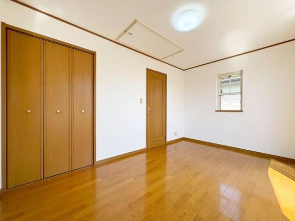東村山市廻田町1丁目の戸建 洋室