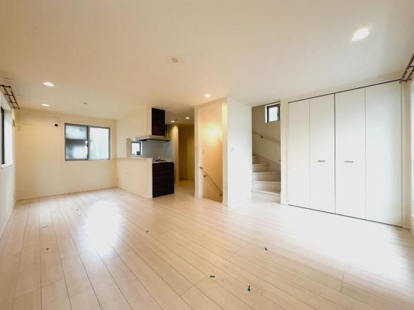 豊島区長崎3丁目　中古戸建 リビングダイニング