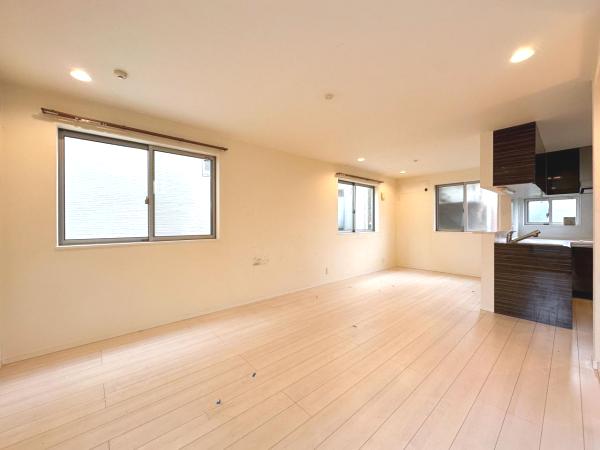 豊島区長崎3丁目　中古戸建 リビング