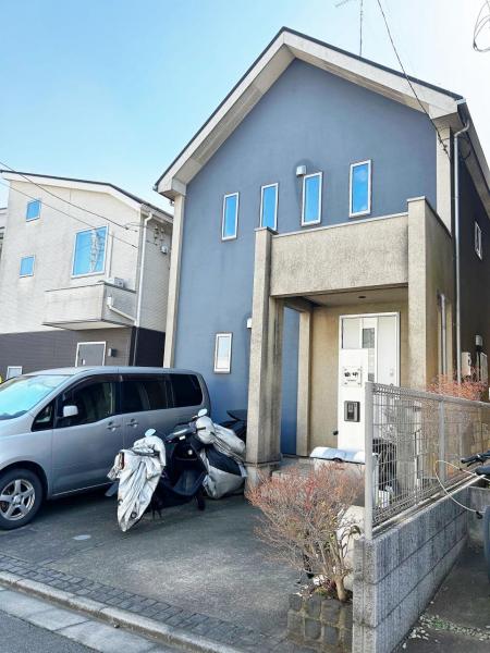 小平市小川町2丁目 中古戸建 前面道路含む現地写真