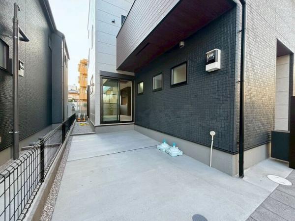 小平市小川東町5丁目の新築戸建　ラスト1棟 駐車場