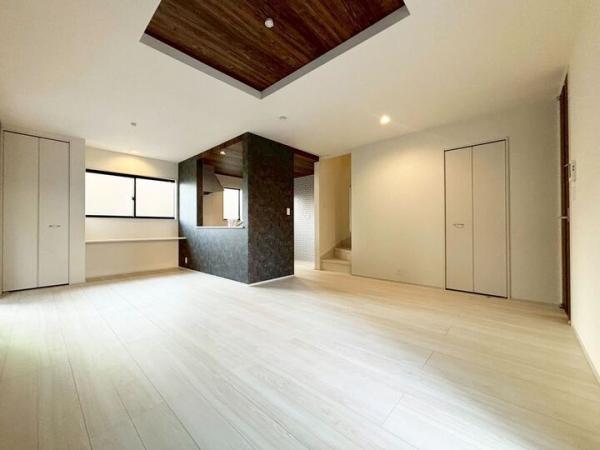 小平市小川東町5丁目の新築戸建　ラスト1棟 リビング