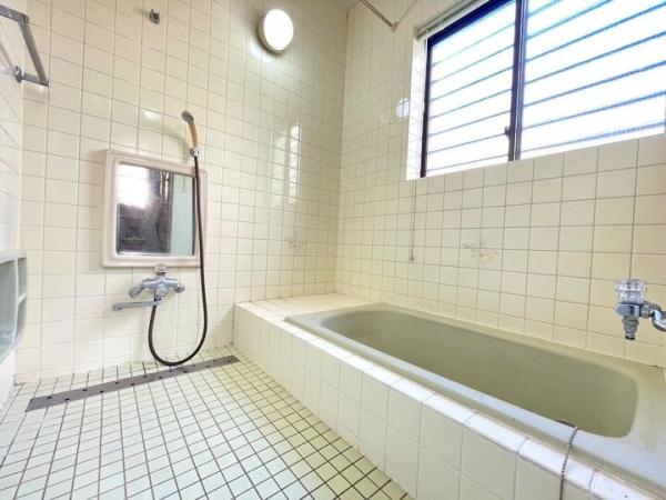 東村山市栄町2丁目の戸建 浴室