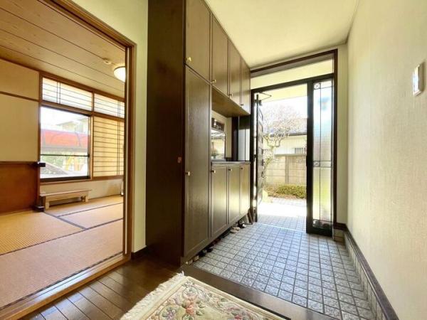 東村山市栄町2丁目の戸建 玄関