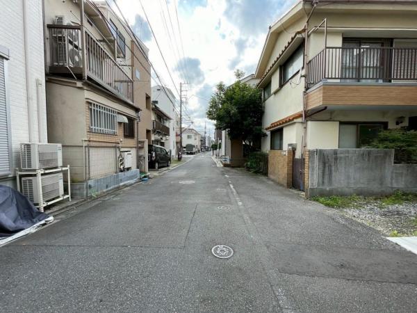 荒川区町屋7丁目 売地 前面道路含む現地写真
