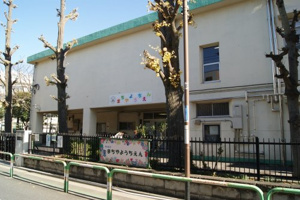 荒川区町屋7丁目 売地 前面道路含む現地写真
