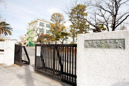 荒川区町屋7丁目 売地 前面道路含む現地写真