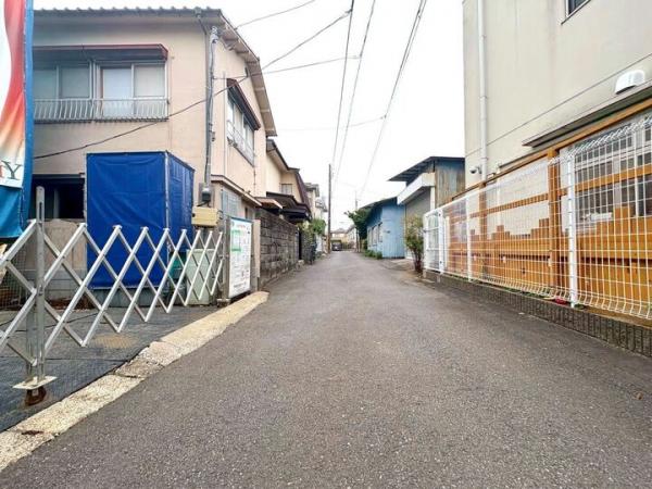 小金井市貫井南町1丁目の新築戸建 前面道路含む現地写真