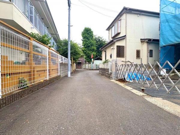 小金井市貫井南町1丁目の新築戸建 前面道路含む現地写真