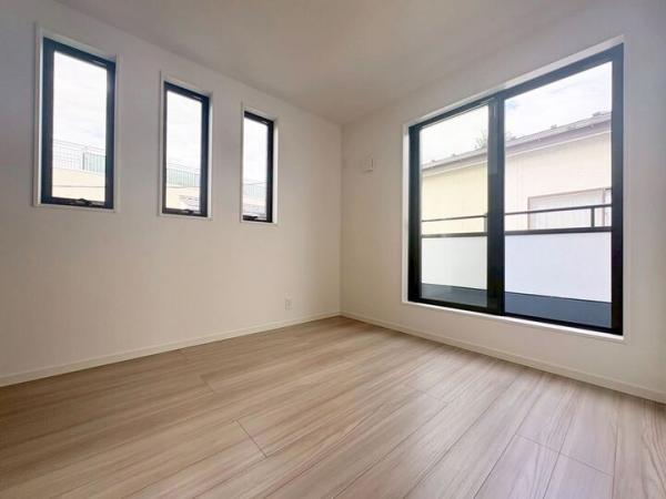 小金井市貫井南町1丁目の新築戸建 洋室