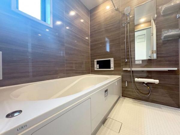 小金井市貫井南町1丁目の新築戸建 浴室
