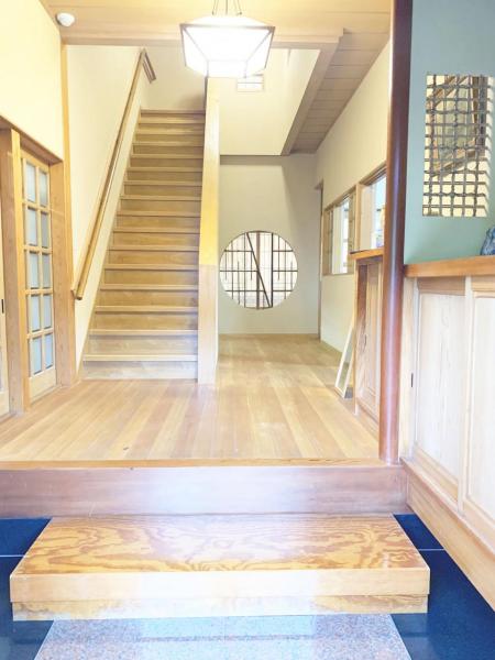 熱海市林ガ丘町 中古戸建 玄関
