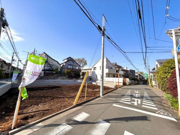 国分寺市西恋ヶ窪4丁目の土地　全3区画 前面道路含む現地写真