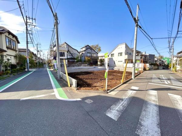国分寺市西恋ヶ窪4丁目の土地　全3区画 前面道路含む現地写真