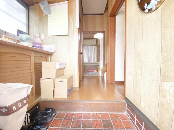 江戸川区江戸川5丁目 中古戸建 玄関