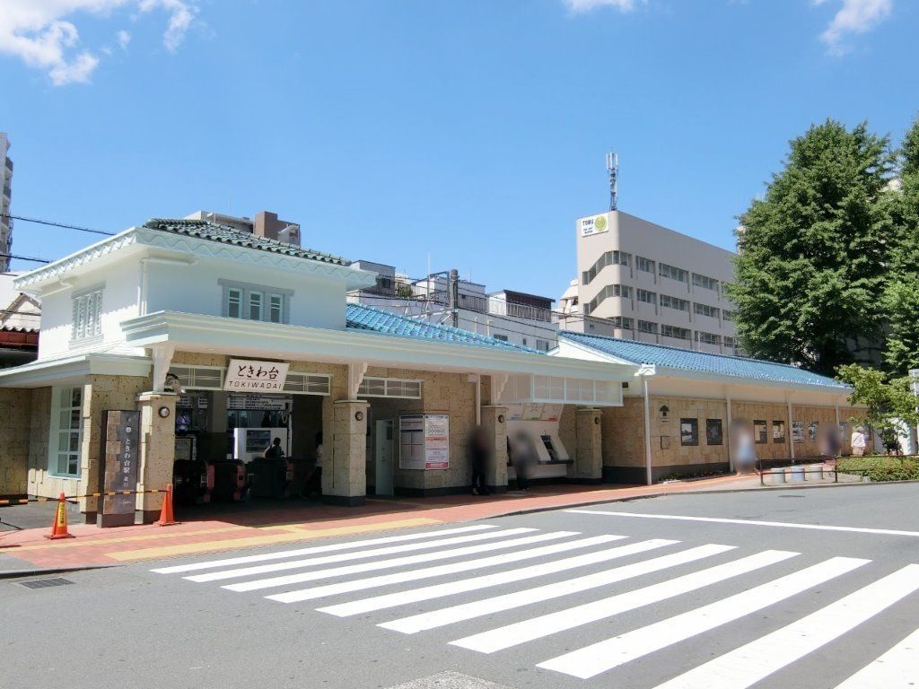 板橋区南常盤台2丁目 建築条件なし 売地 前面道路含む現地写真