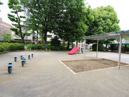 板橋区南常盤台2丁目 建築条件なし 売地 前面道路含む現地写真