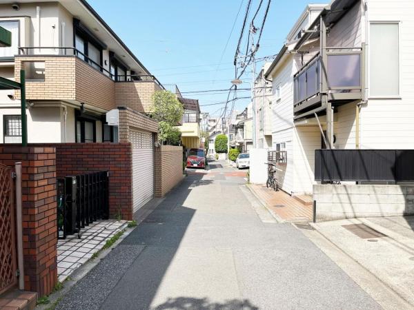 文京区白山4丁目 中古戸建 前面道路含む現地写真