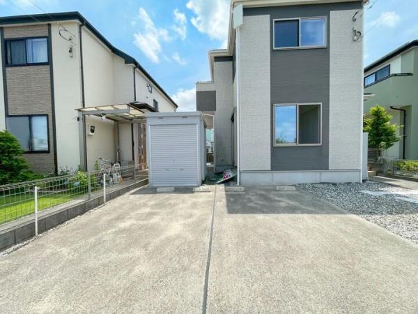 国分寺市戸倉4丁目の戸建 駐車場