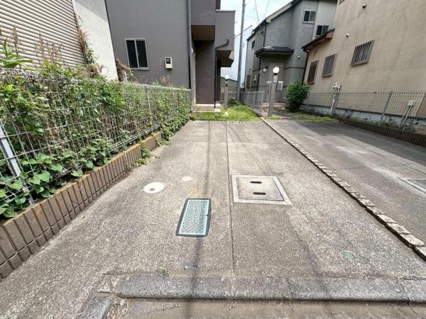 東村山市恩多町5丁目の戸建 駐車場