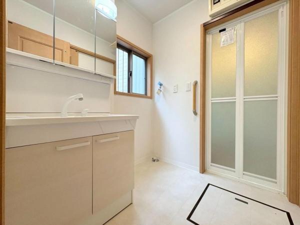 東村山市恩多町5丁目の戸建 脱衣所