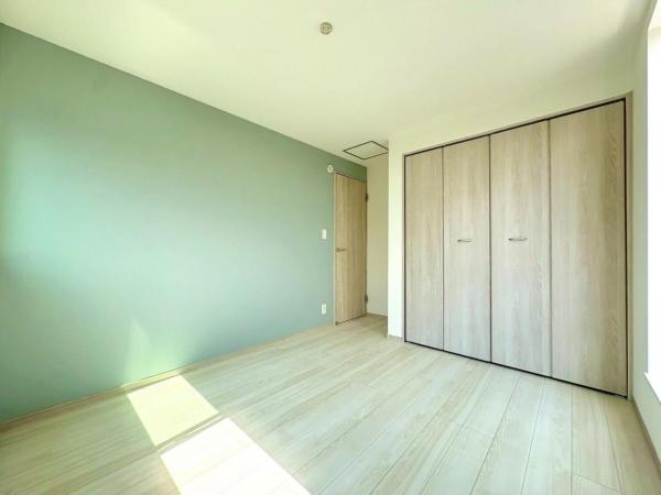 東大和市奈良橋6丁目の戸建 寝室